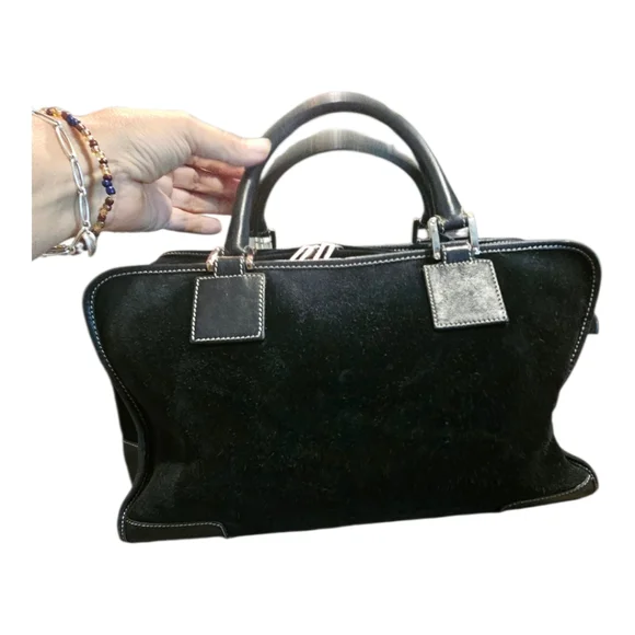 Loewe ♡Anagram Amazona Bag, Black Suede & Leather, Italy, Quiet Luxury - Picture 4 of 16